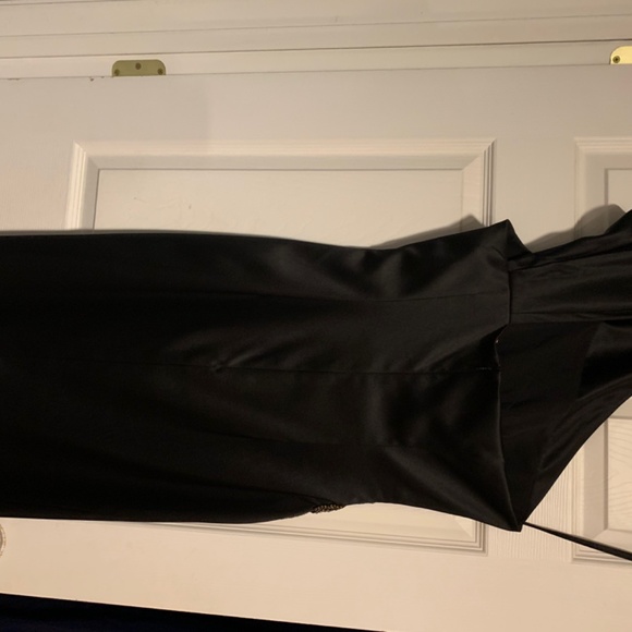 Dress - Picture 3 of 4